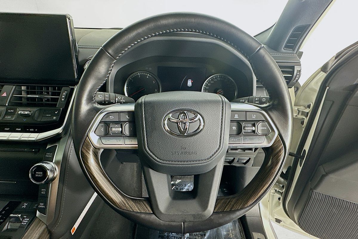 2024 Toyota LANDCRUISER VX FJA300R