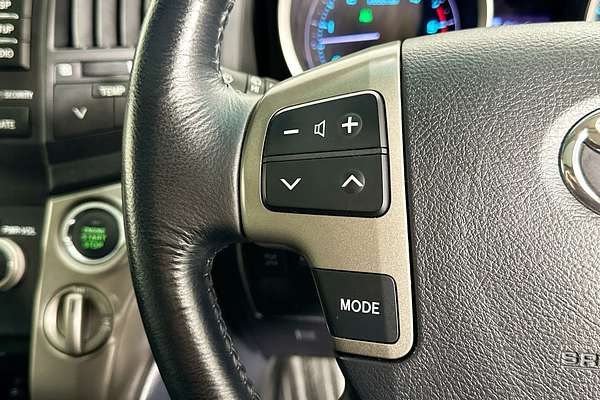 2011 Toyota LANDCRUISER SAHARA (4x4) VDJ200R 09 UPGRADE