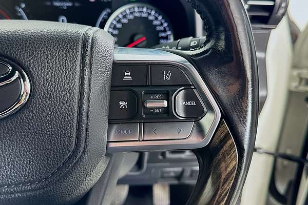 2022 Toyota Landcruiser LC300 SAHARA (4x4) FJA300R