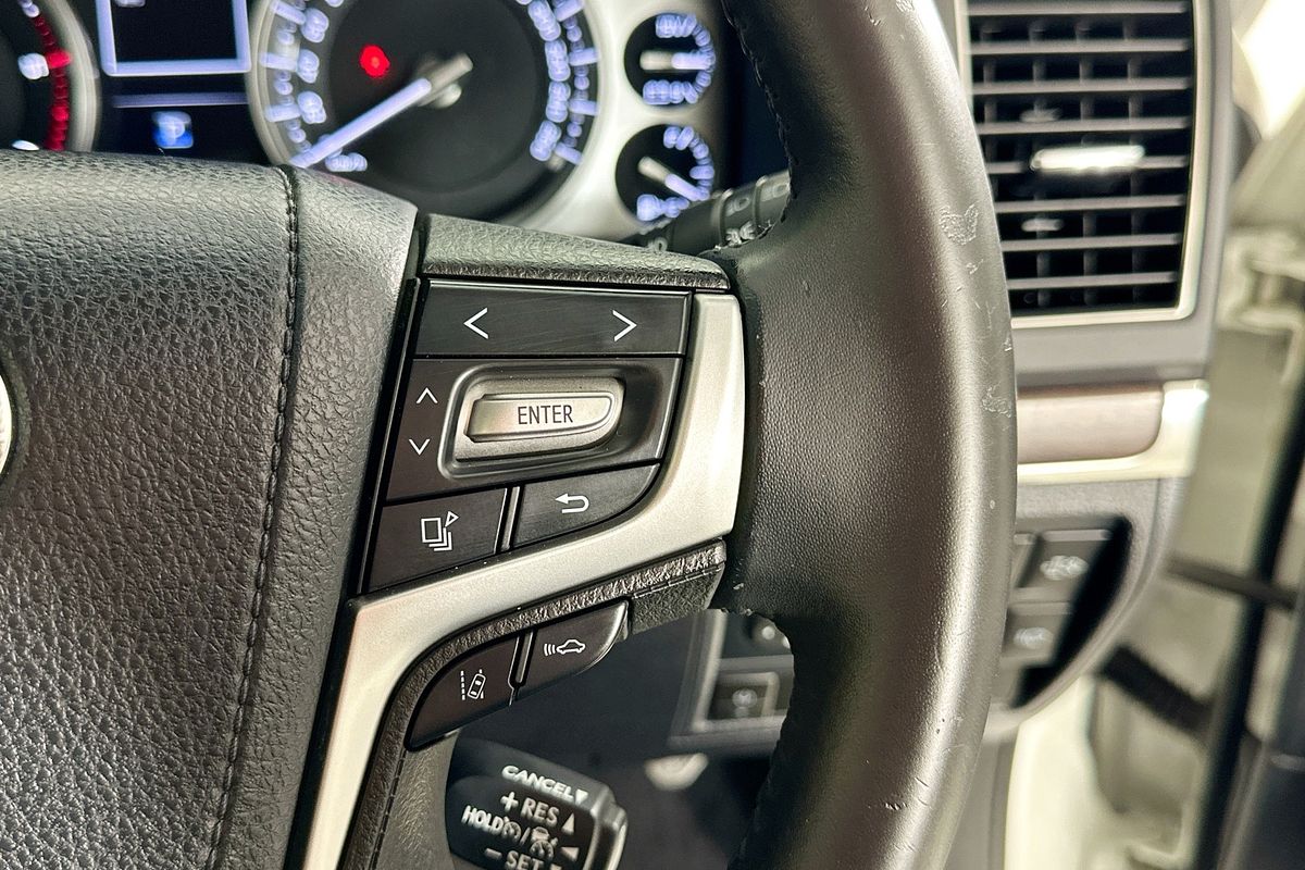 2019 Toyota LANDCRUISER LC200 SAHARA (4x4) VDJ200R