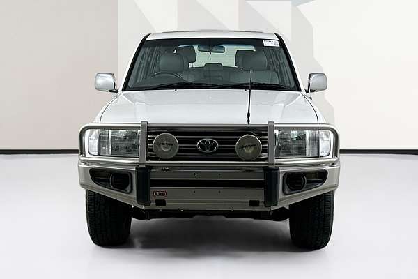 2004 Toyota LANDCRUISER SAHARA (4x4) HDJ100R