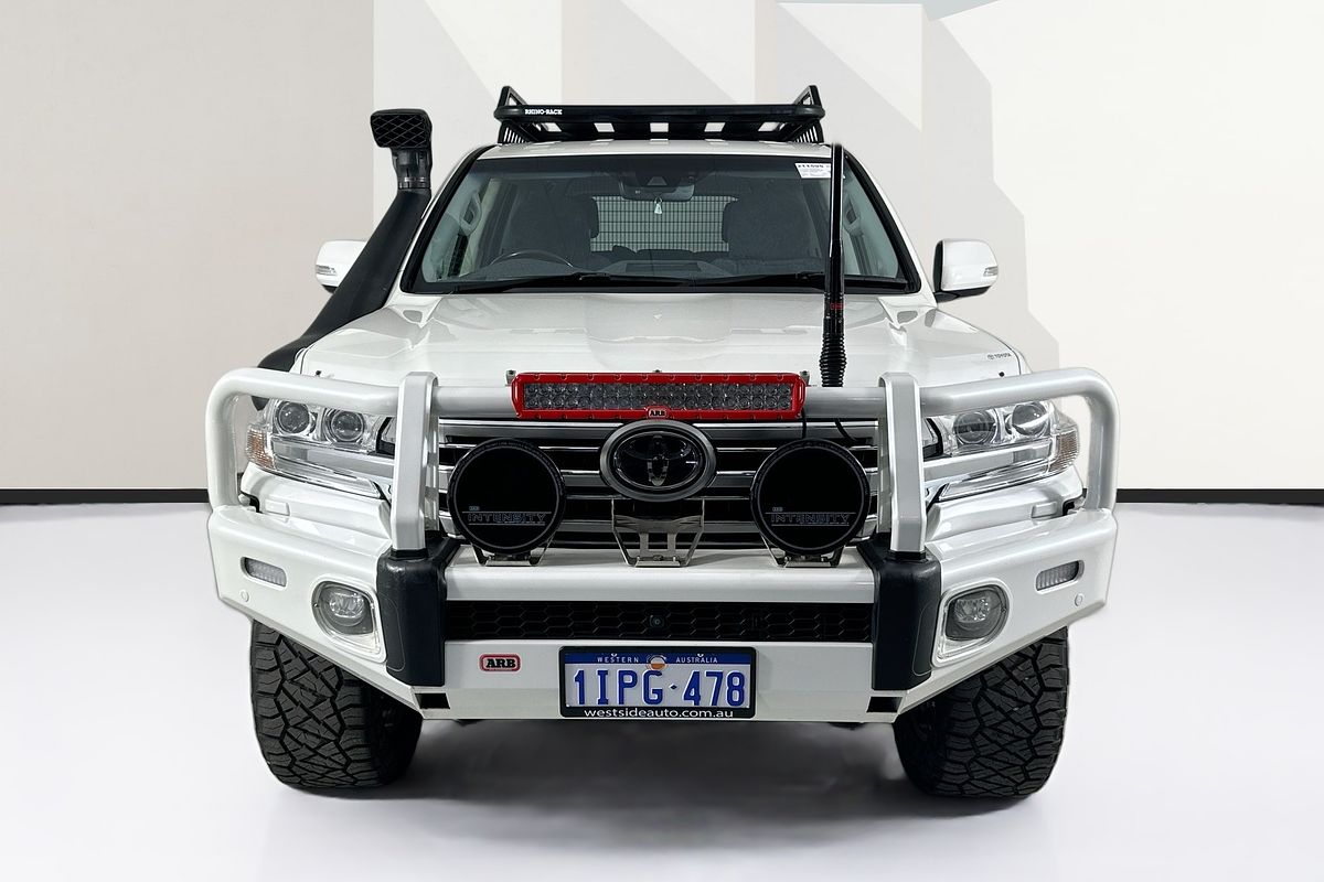 2016 Toyota LANDCRUISER Sahara VDJ200R