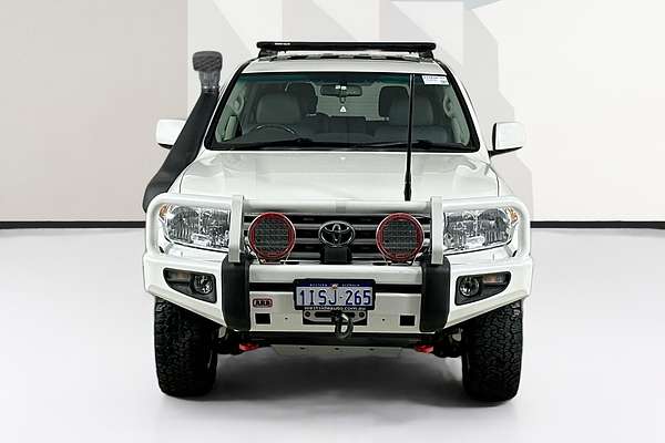 2011 Toyota LANDCRUISER SAHARA (4x4) VDJ200R 09 UPGRADE