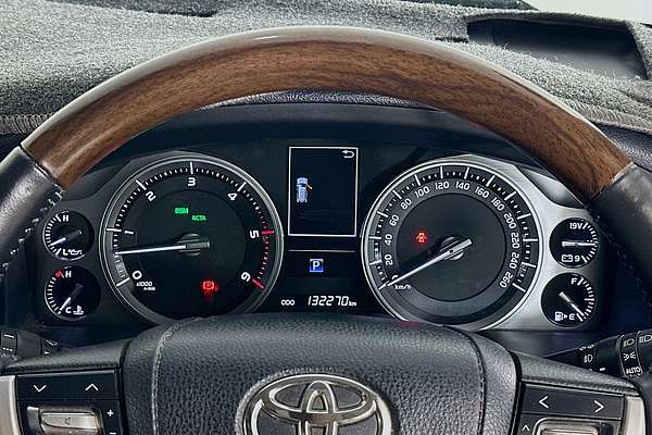 2016 Toyota LANDCRUISER Sahara VDJ200R