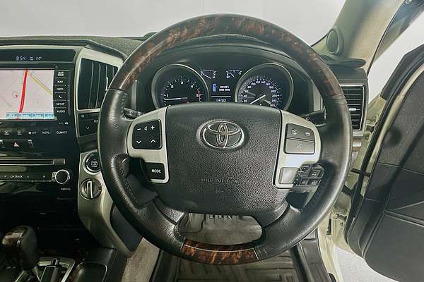 2015 Toyota Landcruiser Sahara VDJ200R