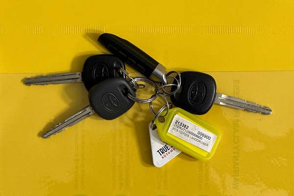 2015 Toyota LANDCRUISER WORKMATE (4x4) 2 SEAT VDJ78R MY12 UPDATE