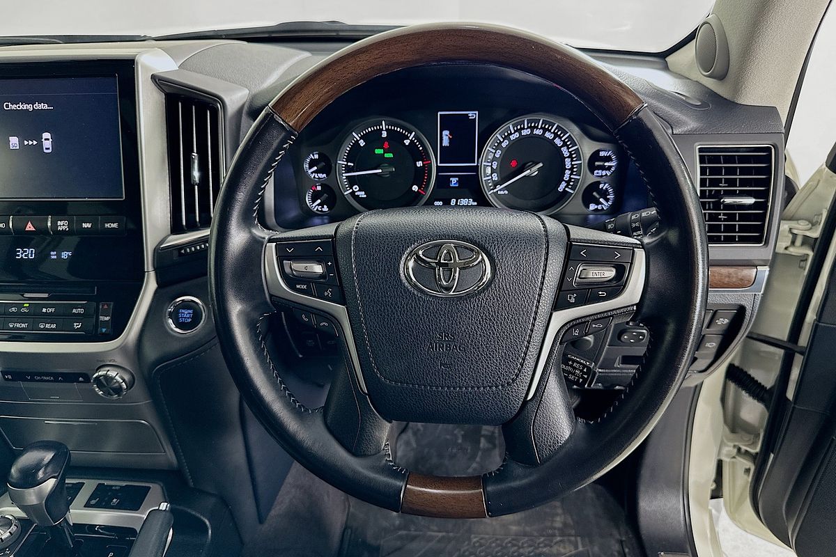 2020 Toyota LANDCRUISER LC200 SAHARA (4x4) VDJ200R