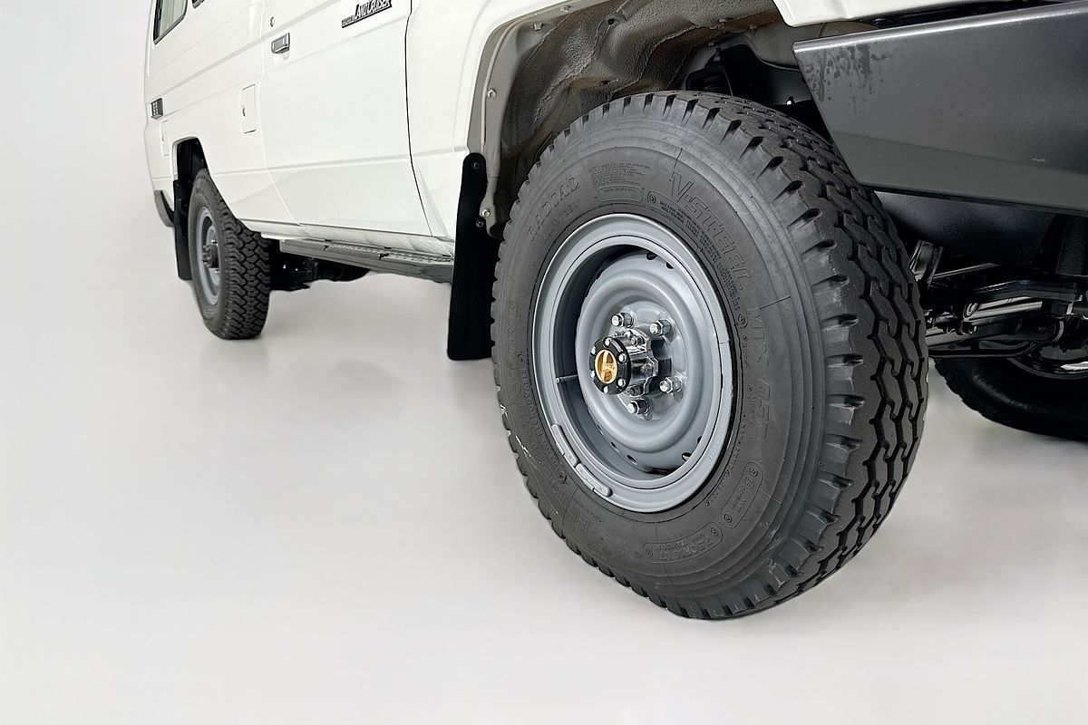 2016 Toyota Landcruiser WORKMATE (4x4) 3 SEAT VDJ78R MY12 UPDATE