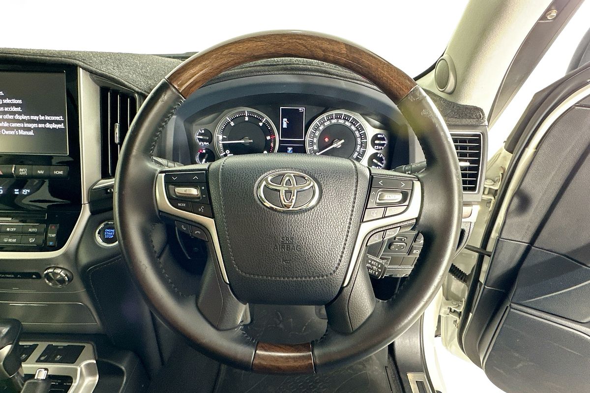 2019 Toyota LANDCRUISER LC200 SAHARA (4x4) VDJ200R
