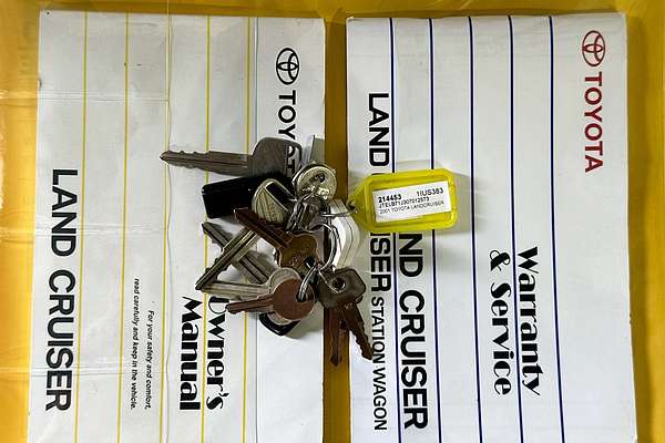 2001 Toyota LANDCRUISER (4x4) HZJ79R 4X4