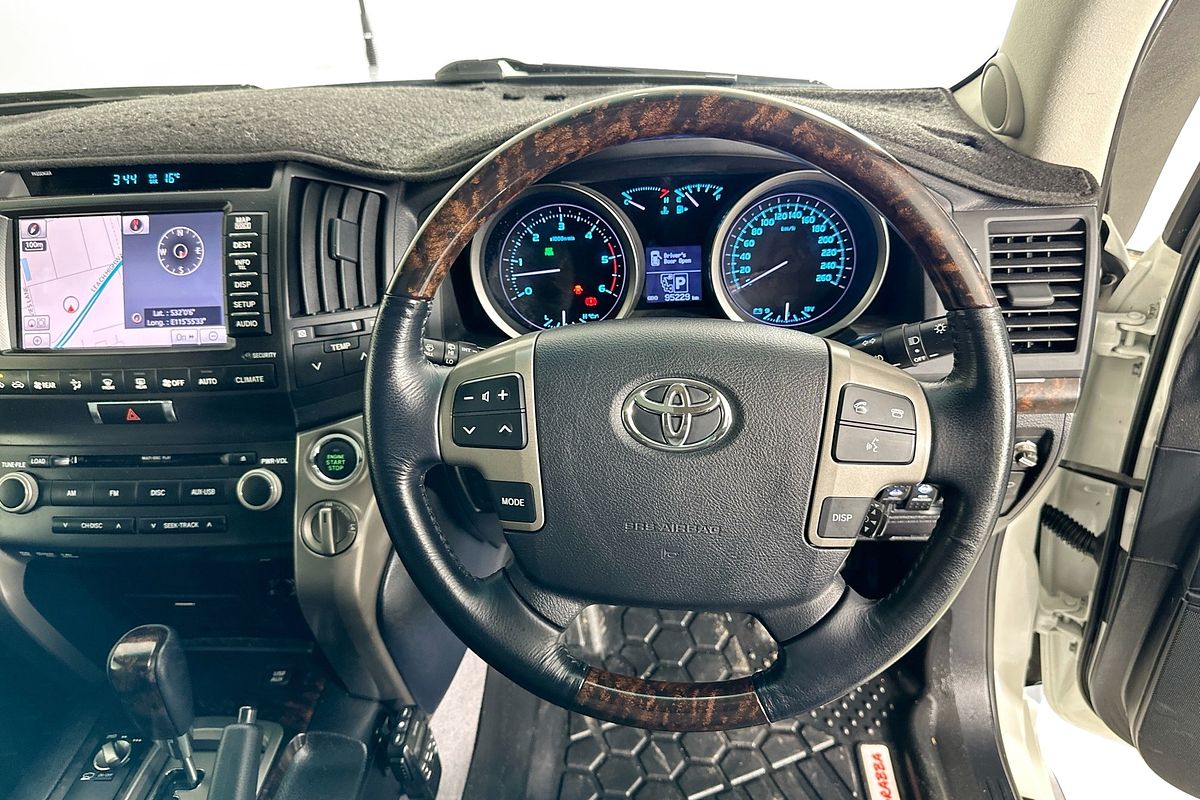 2011 Toyota LANDCRUISER SAHARA (4x4) VDJ200R 09 UPGRADE