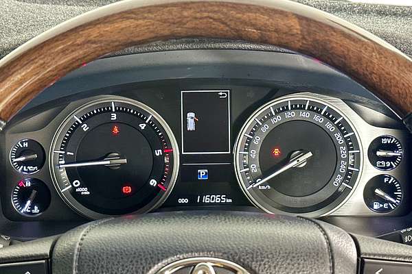 2019 Toyota LANDCRUISER LC200 SAHARA (4x4) VDJ200R