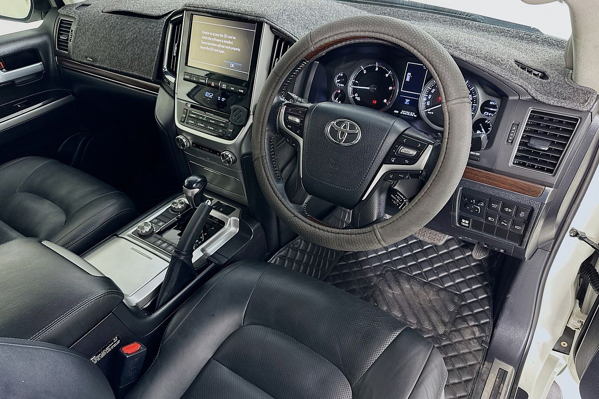 2017 Toyota LANDCRUISER SAHARA (4x4) VDJ200R MY16