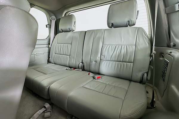 2004 Toyota LANDCRUISER SAHARA (4x4) HDJ100R