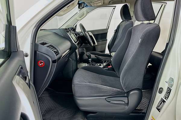 2017 Toyota LANDCRUISER GX GDJ150R