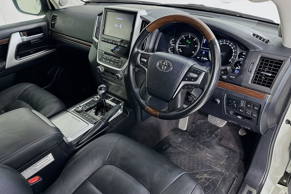 2020 Toyota LANDCRUISER LC200 SAHARA (4x4) VDJ200R