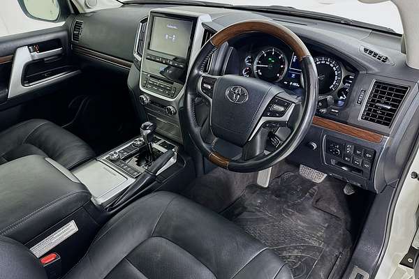 2020 Toyota LANDCRUISER LC200 SAHARA (4x4) VDJ200R