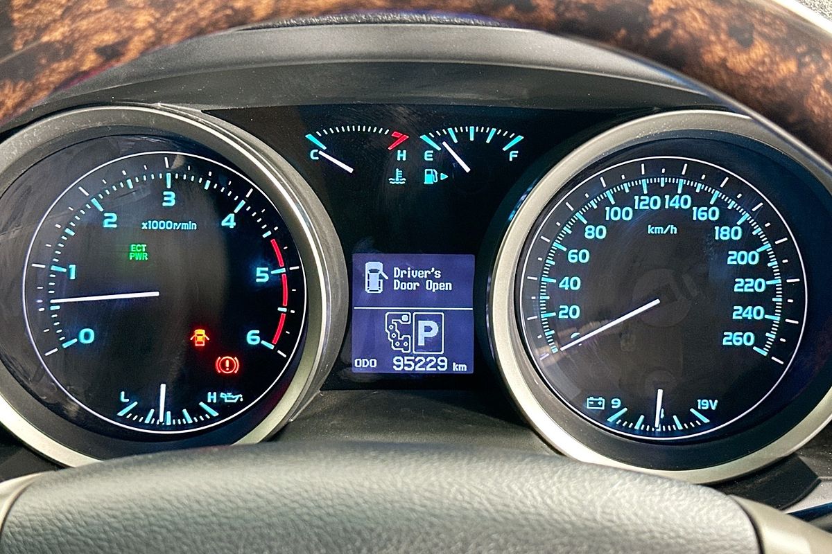 2011 Toyota LANDCRUISER SAHARA (4x4) VDJ200R 09 UPGRADE
