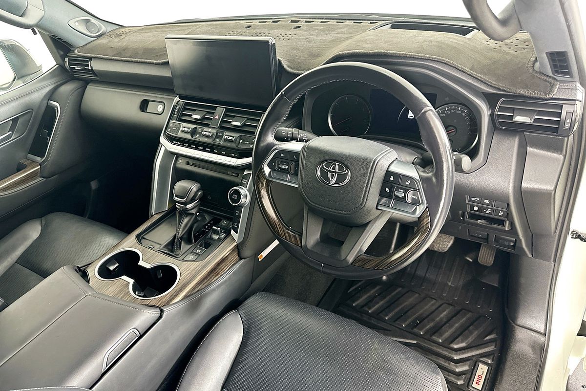 2022 Toyota LANDCRUISER LC300 SAHARA (4x4) FJA300R