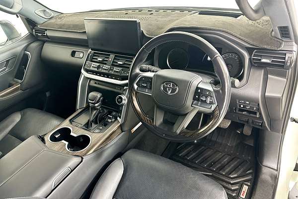 2022 Toyota LANDCRUISER LC300 SAHARA (4x4) FJA300R