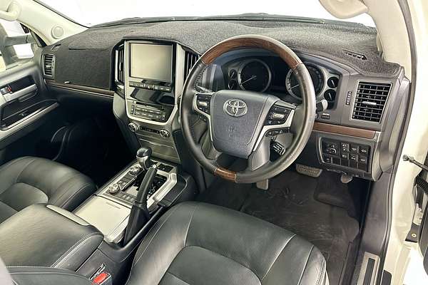 2019 Toyota LANDCRUISER LC200 SAHARA (4x4) VDJ200R