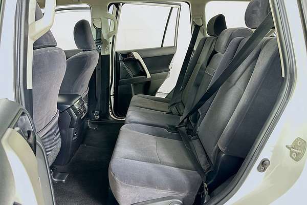 2017 Toyota Landcruiser PRADO GX 7 SEAT (4x4) GDJ150R MY17