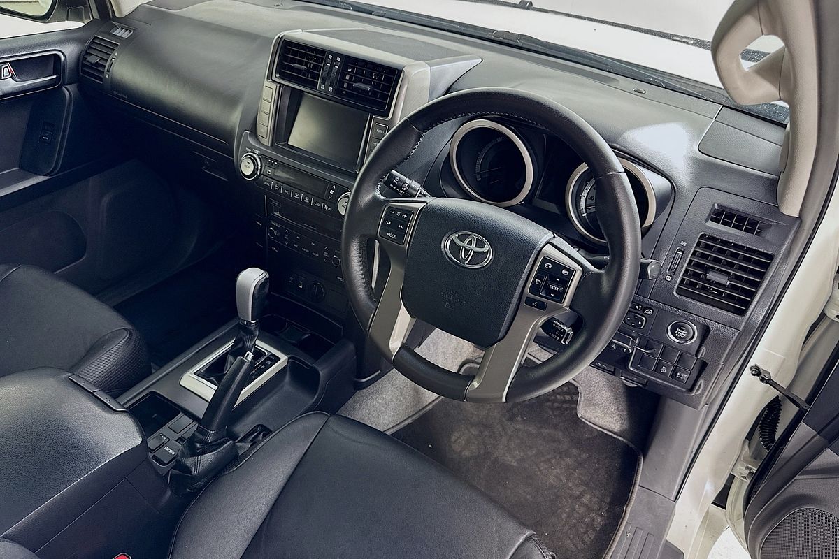 2013 Toyota LANDCRUISER PRADO ALTITUDE (4x4) KDJ150R 11 UPGRADE