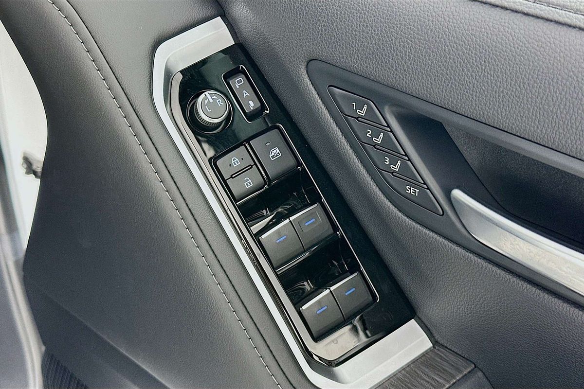 2024 Toyota Landcruiser LC300 GR-S (4x4) FJA300R
