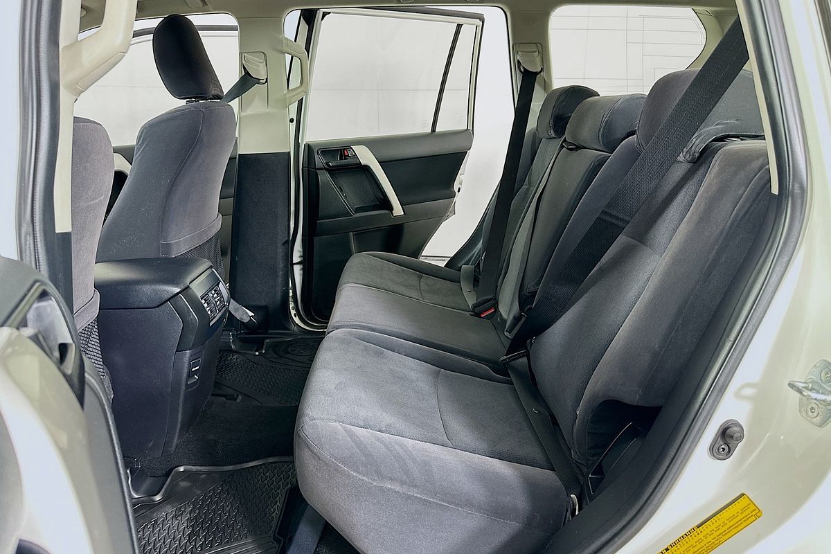 2017 Toyota LANDCRUISER GX GDJ150R