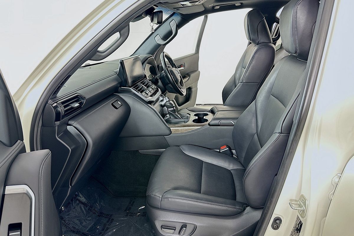 2022 Toyota LANDCRUISER LC300 VX (4x4) FJA300R