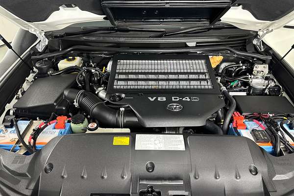 2021 Toyota LANDCRUISER LC200 SAHARA (4x4) VDJ200R