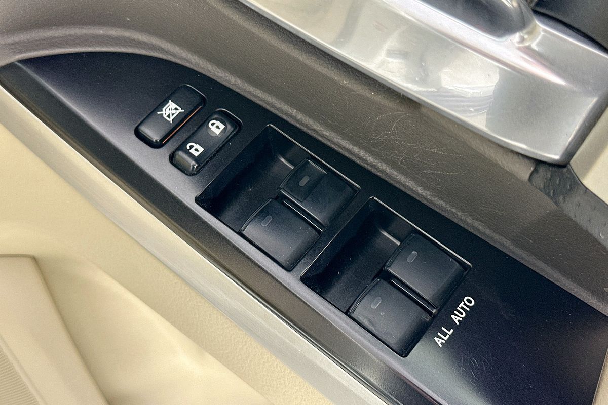 2018 Toyota LANDCRUISER SAHARA (4x4) VDJ200R MY16