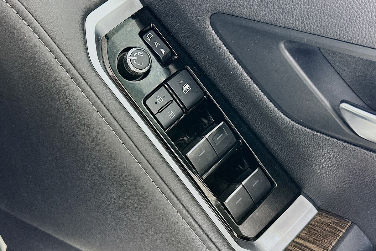 2022 Toyota Landcruiser VX FJA300R