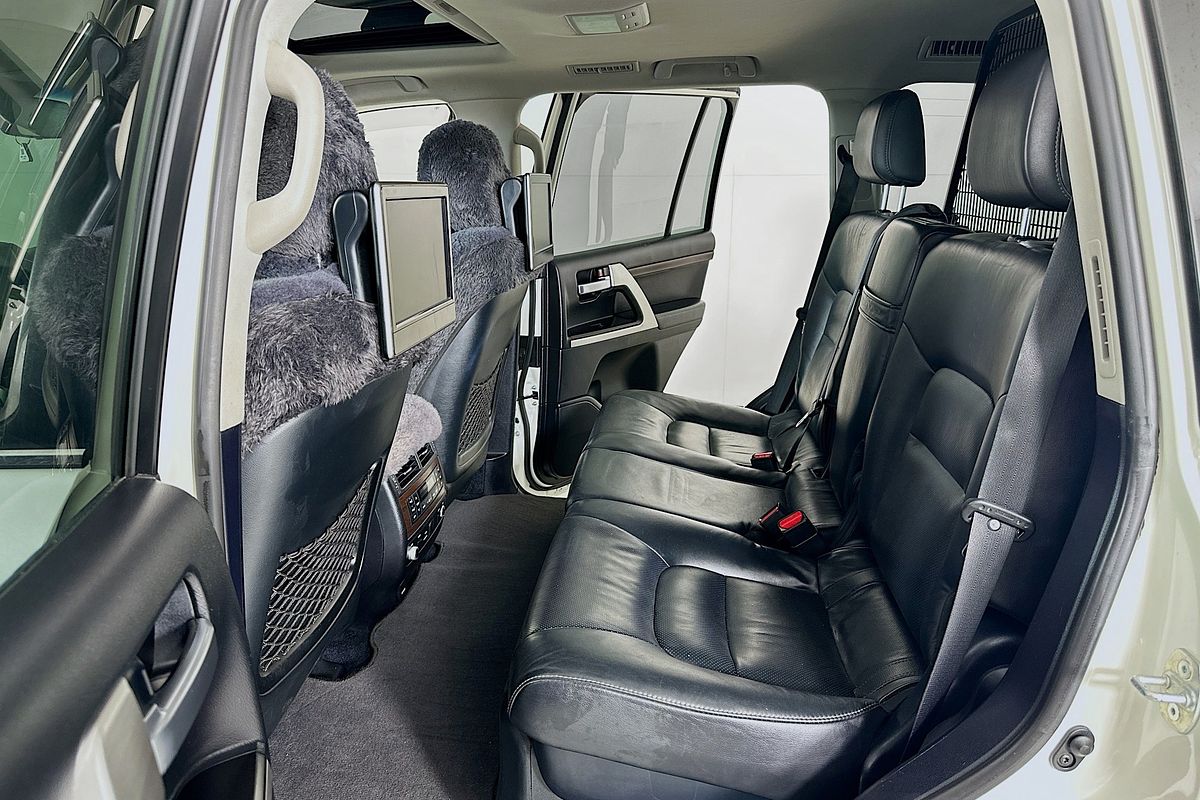 2016 Toyota LANDCRUISER Sahara VDJ200R