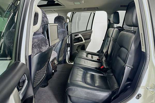 2016 Toyota LANDCRUISER Sahara VDJ200R