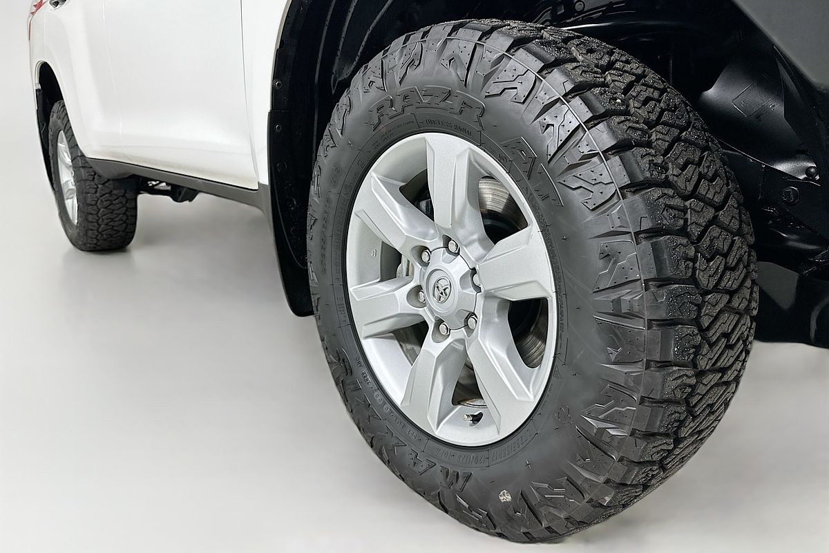 2017 Toyota LANDCRUISER GX GDJ150R