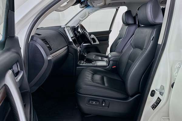 2020 Toyota LANDCRUISER LC200 SAHARA (4x4) VDJ200R