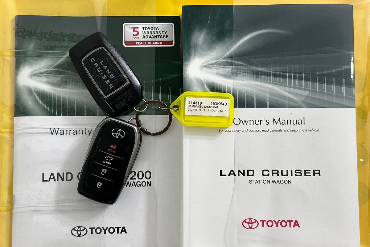 2021 Toyota LANDCRUISER LC200 SAHARA (4x4) VDJ200R