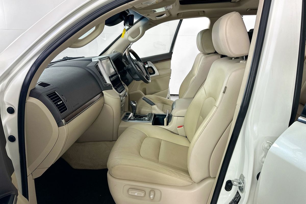 2018 Toyota LANDCRUISER SAHARA (4x4) VDJ200R MY16