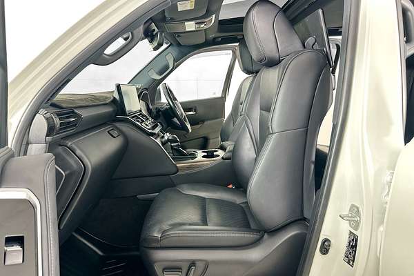 2022 Toyota LANDCRUISER LC300 SAHARA (4x4) FJA300R