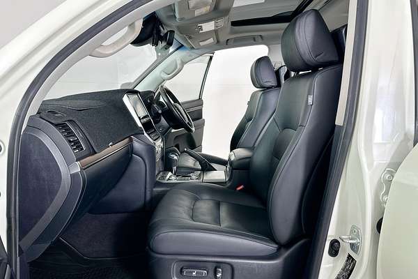 2019 Toyota LANDCRUISER LC200 SAHARA (4x4) VDJ200R