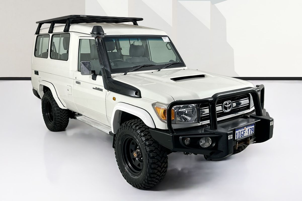 2016 Toyota Landcruiser GXL Troopcarrier VDJ78R