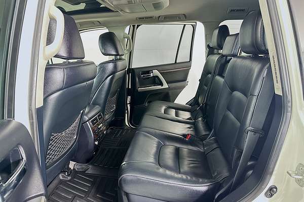 2015 Toyota Landcruiser Sahara VDJ200R