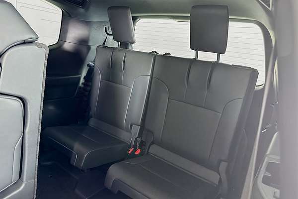 2024 Toyota LANDCRUISER VX FJA300R