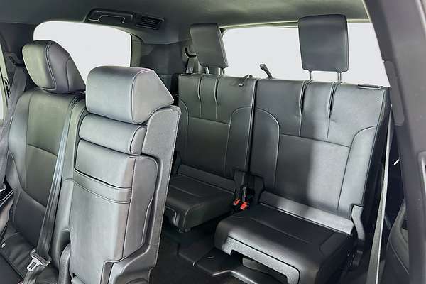 2022 Toyota LANDCRUISER LC300 VX (4x4) FJA300R