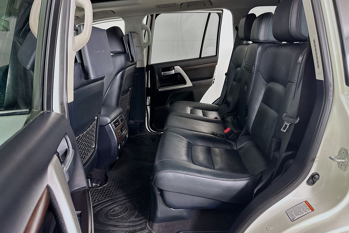 2020 Toyota LANDCRUISER LC200 SAHARA (4x4) VDJ200R