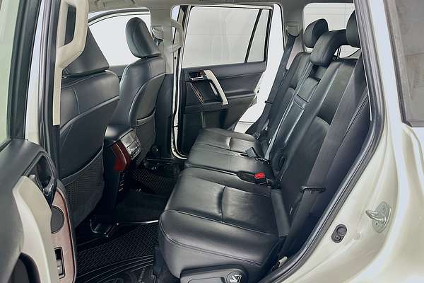 2017 Toyota Landcruiser PRADO KAKADU (4x4) GDJ150R MY17