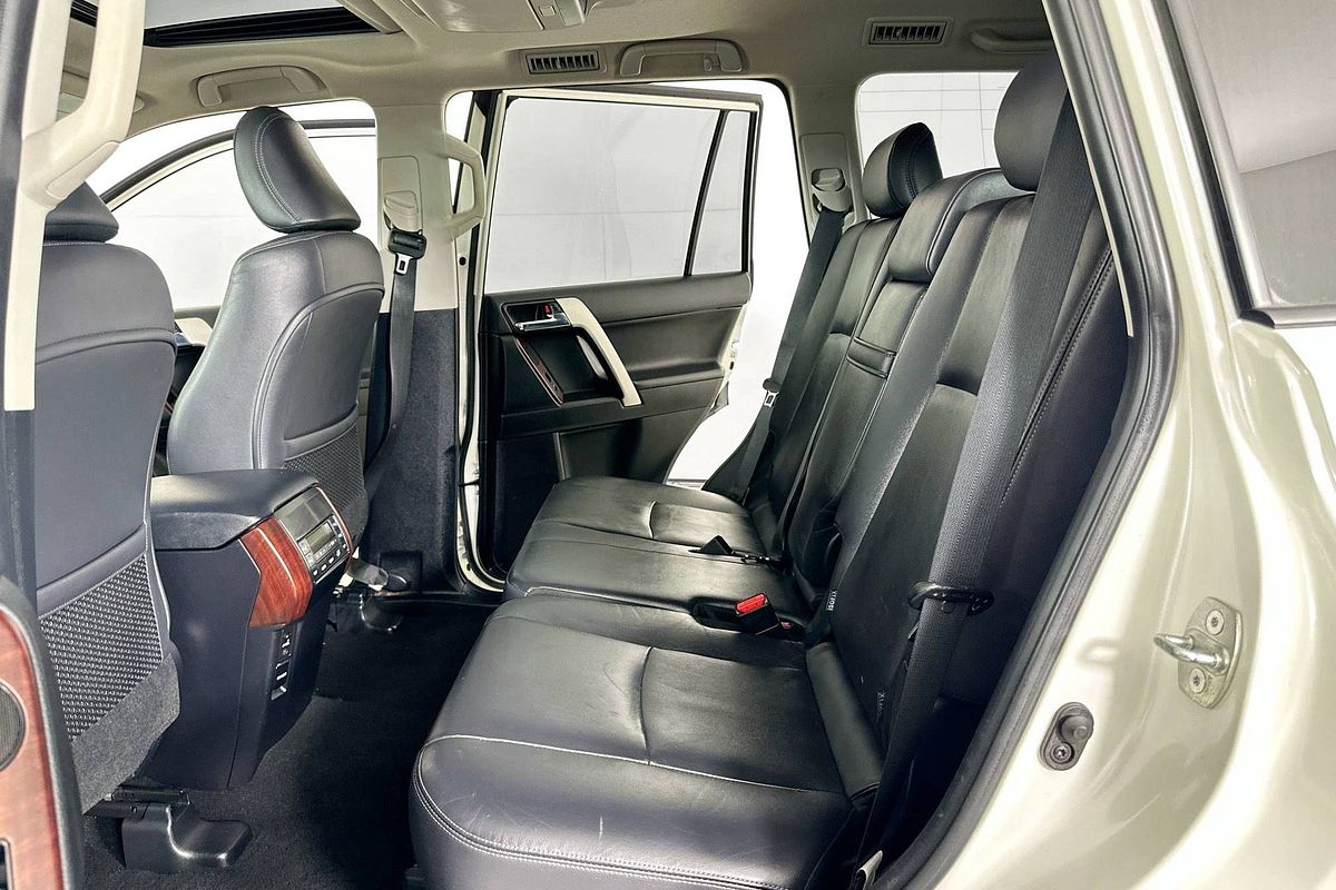 2017 Toyota Landcruiser PRADO KAKADU (4x4) GDJ150R MY16