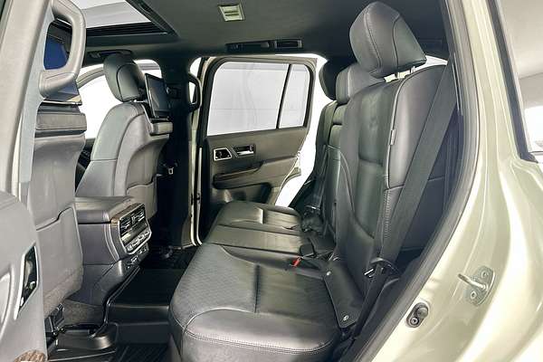 2022 Toyota LANDCRUISER LC300 SAHARA (4x4) FJA300R