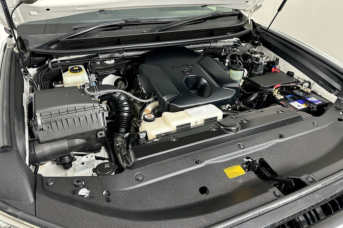 2017 Toyota LANDCRUISER GX GDJ150R